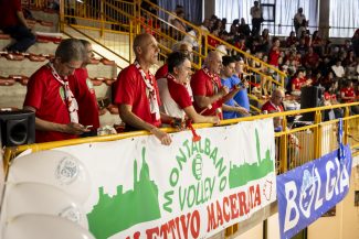 tifosi-volley-banca-macerata1-325x217