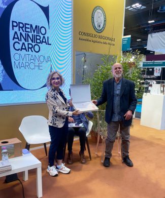 1_biondi_duranti_torino_premiazione-325x391