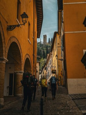 Cammino-dei-Forti-1-maggio-301x400