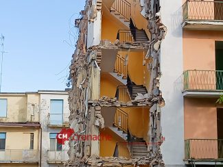 Demolizione_Pantaleoni_FF-5-325x244