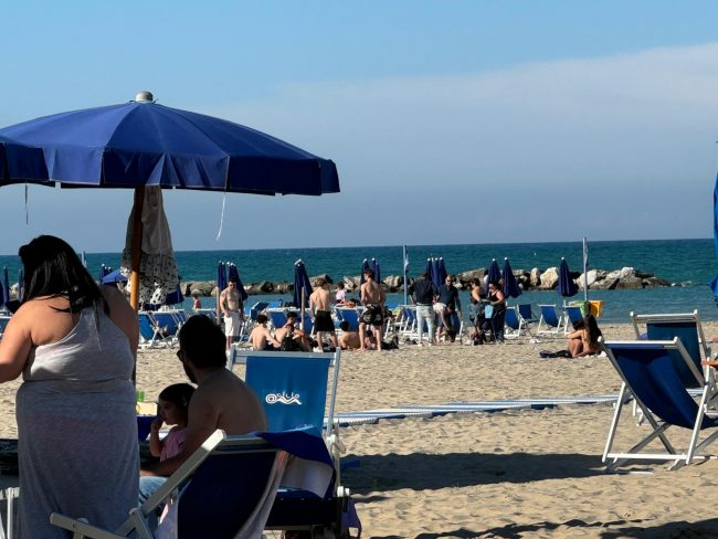 ESTATE-CIVITANOVA-SPIAGGIA-3-650x488