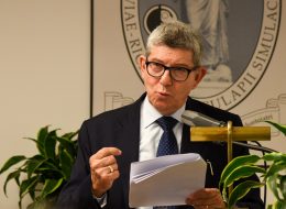 Medici da 50 anni e new entry:  festa dei camici bianchi