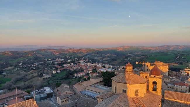 Torre-Civica_tramonto-2-650x366