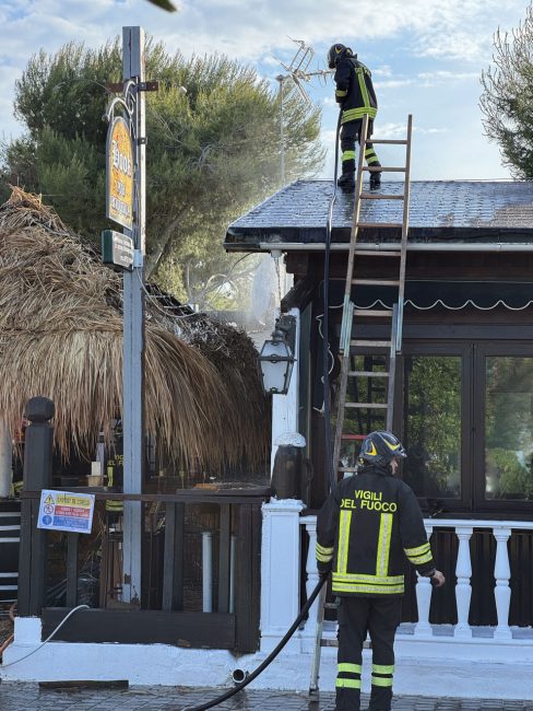 incendio-ristorante-hook-lungomare-sud-civitanova-4-488x650
