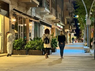 luci-blu-corso-umberto-I-civitanova-1-325x244