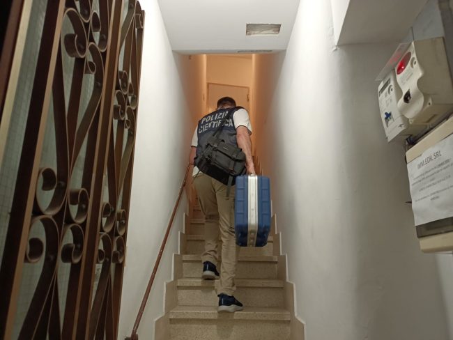 polizia-morto-via-mozzi-1-650x488