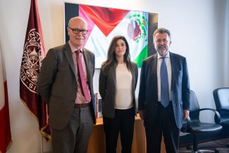 rettore-John-Mc-Court-Delegata-Emanuela-Giacomini-e-Ambasciatore-Carlos-Garcia-de-Alba