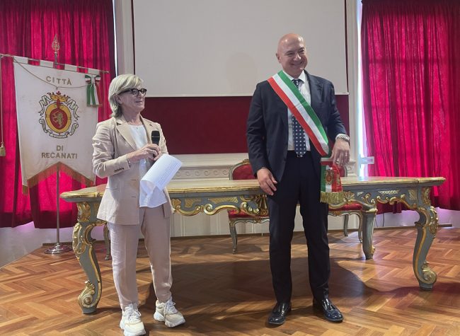 Avv-Silenzi-e-Sindaco-di-Recanati-Emanuele-Pepa1-650x475