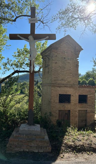 Monumenti-Corsciano00-381x650