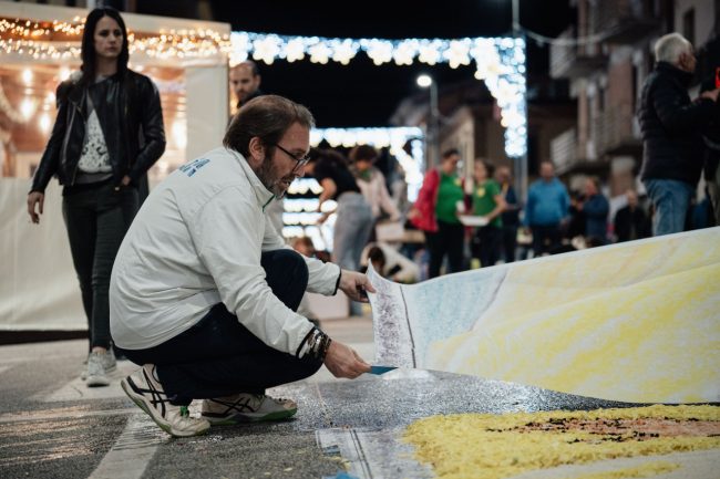 castelraimondo-infiorata-4-650x433