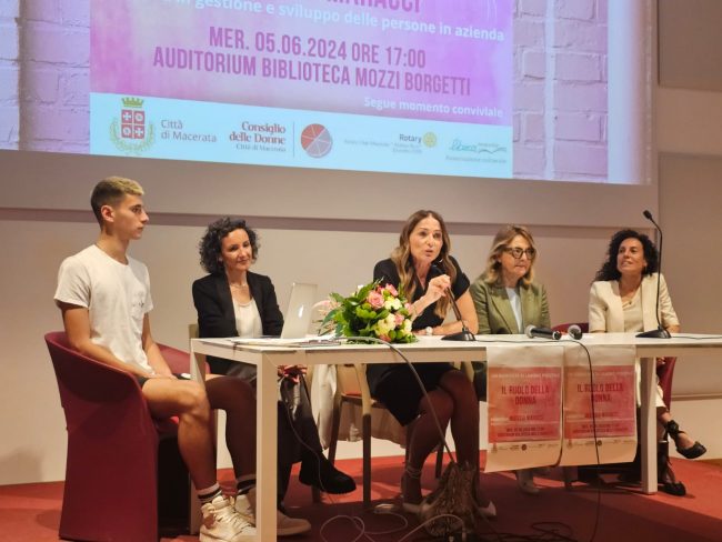 consiglio-donne-incontro-2-650x488