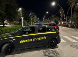 Lavoro nero e droga:  scoperti 13 lavoratori irregolari,  sequestrati oltre 2,2 chili di droga
