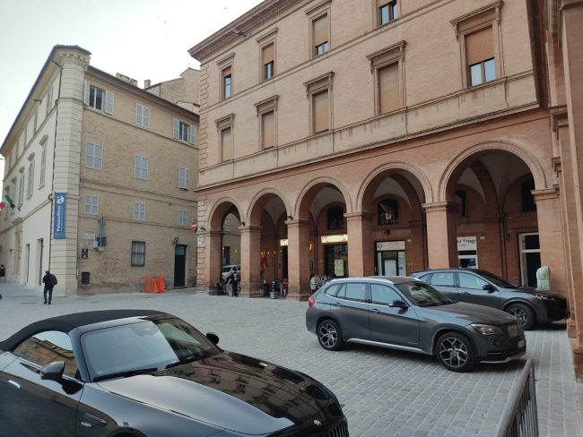 piazza-vittorio-veneto-macerata