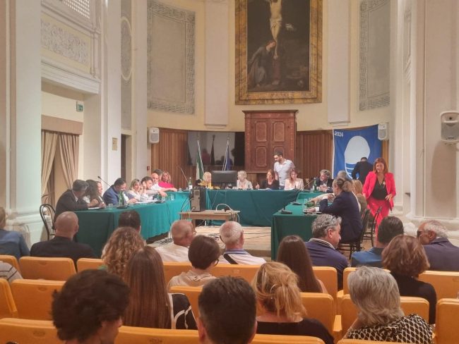 primo-consiglio-potenza-picena-3-650x488