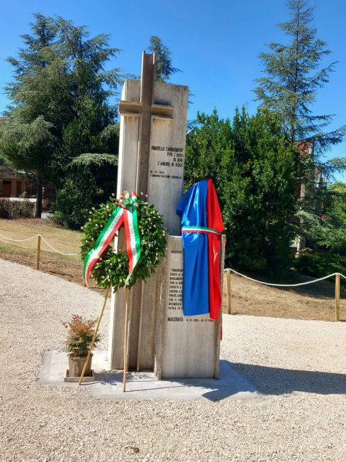 stele-infelisi-via-campanile
