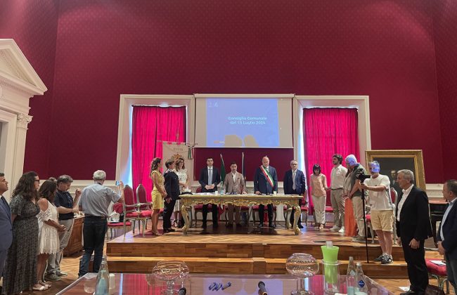1-Consiglio-Comunale-Recanati-1-650x420