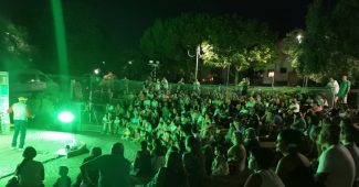 1-pubblico-primo-spettacolo.jpg-325x170