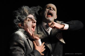 ATTENTO-SI-SCIVOLA-quattro