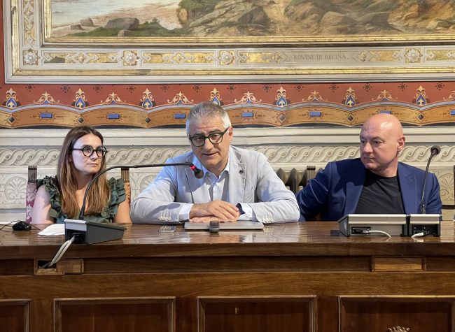Emanuela-Pergolesi-Roberto-Bartomeoli-sindaco-Emanuele-Pepa-1-650x475