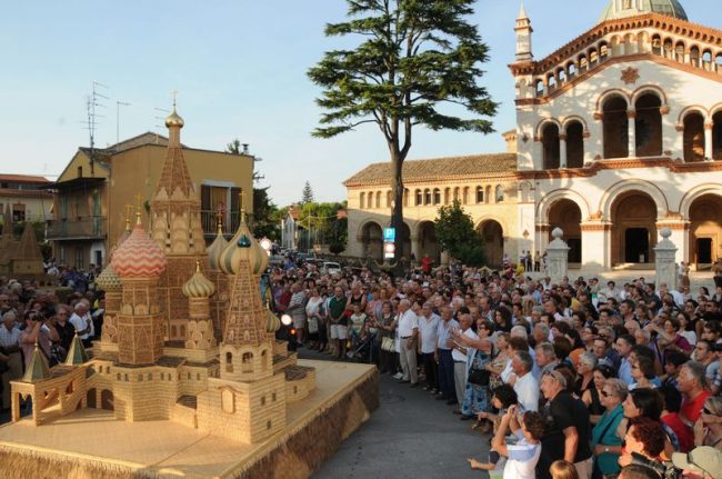 La-sfilata-dei-Covi-a-Campocavallo