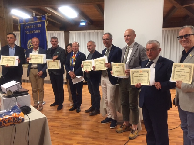 ROTARY-PASSAGGIO-MARTELLETTO-PREMI-ROTARIANI-IMG_2322