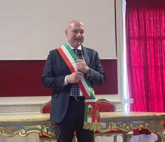 Sindaco-di-Recanati-Emanuele-Pepa.2jpg-1-325x280