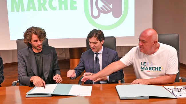 Tamberi_firma_01-650x366