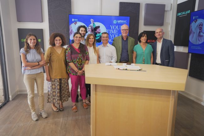 foto-gruppo-Unimc-McCourt
