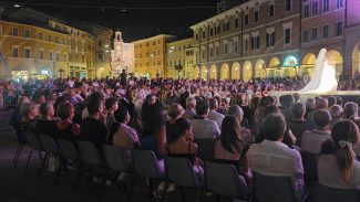 gran_gala-3-325x183