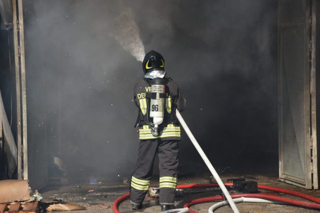incendio-via-annibali-piediripa9-1-650x433