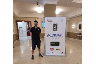 pallavolo-macerata-Banca-Macerata-celebra-i-campioni-bian99corossi2-325x217