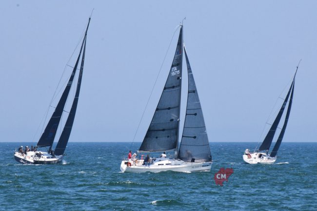 partenza-regata-civitanova-sebenico-porto-FDM-4-650x433