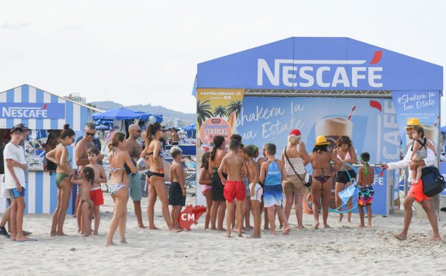 vertical-summer-tour-2024-spiaggia-lungomare-centro-civitanova-FDM-1-650x403