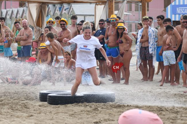 vertical-summer-tour-2024-spiaggia-lungomare-centro-civitanova-FDM-11-650x433