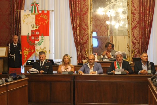 consegna-chiavi-citta3-650x433