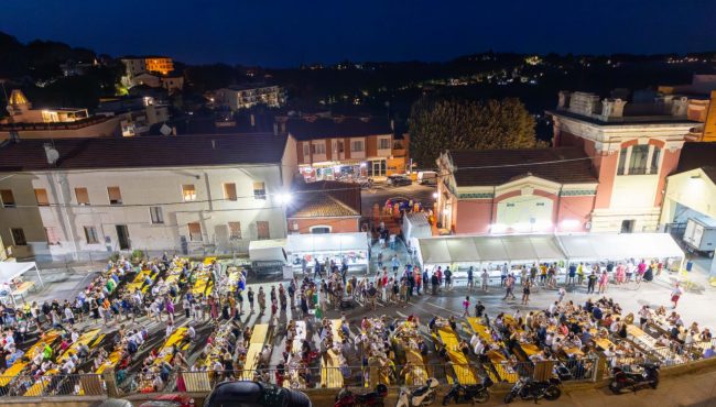 cozzata-de-santo-maro-2024-piazzale-tramvia-civitanova-alta-1-650x370