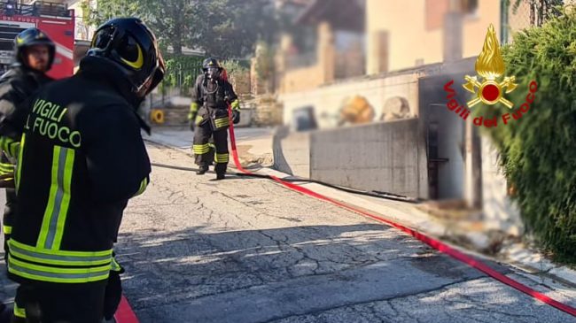 incendio-cingoli-vigili-fuoco-2-650x365