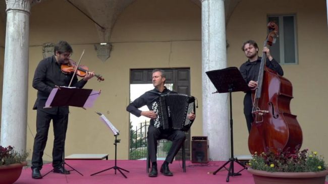 voyage_trio