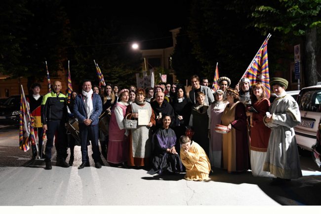 RIEVOCAZIONE-2024-LEGGENDA-GRUPPO-INIZIO-BRS_1705-2-650x433