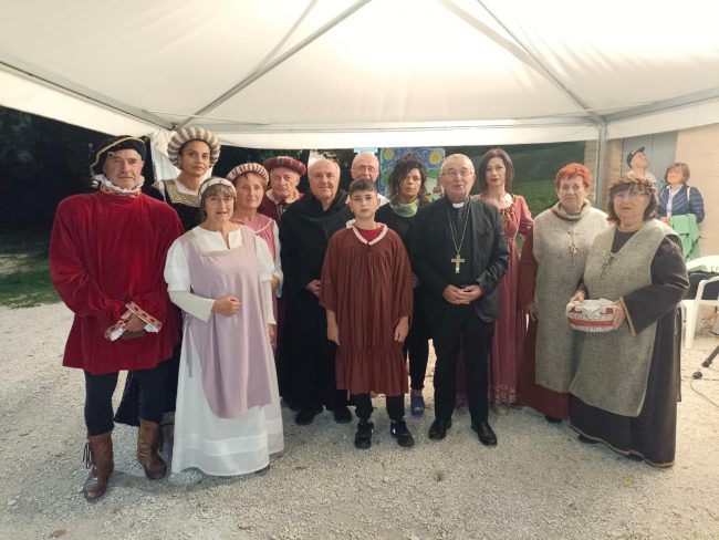 RIEVOCAZIONE-2024-MESSA-CANESTRELLE-GRUPPO-PHOTO-2024-09-12-09-25-28-650x488