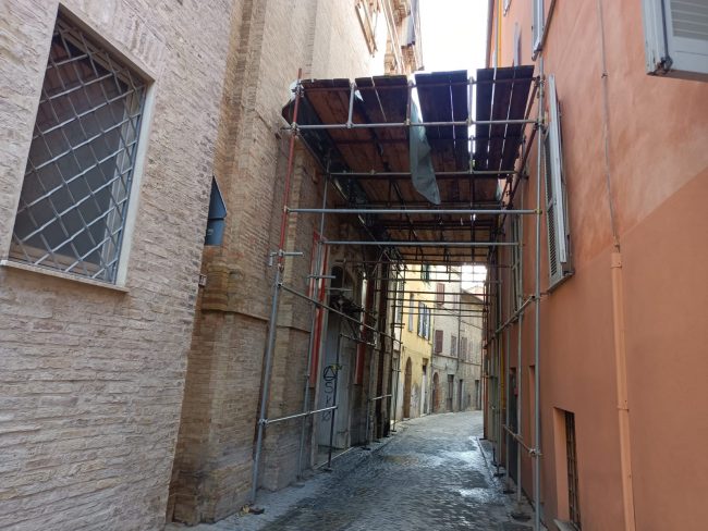 impalcatura_via_berardi_macerata-2-650x488