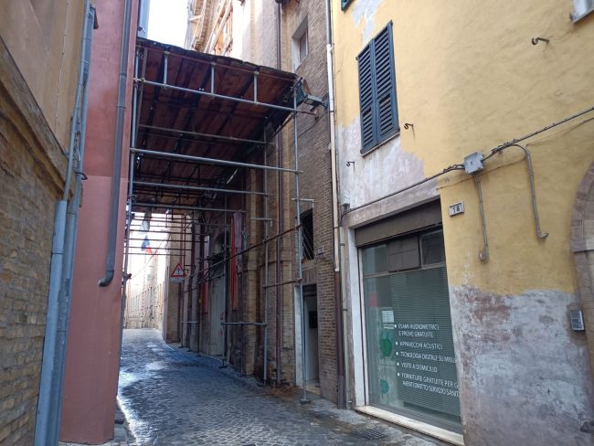 impalcatura_via_berardi_macerata-5-650x488