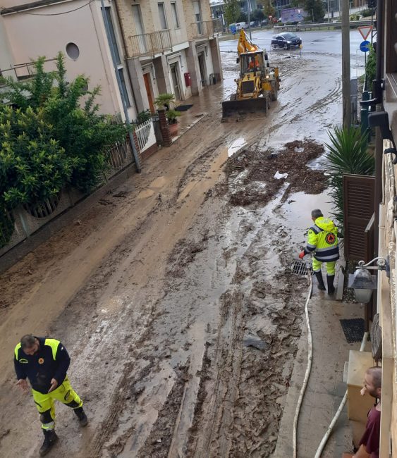 porto-recanati-alluvione-e1726762038651-563x650