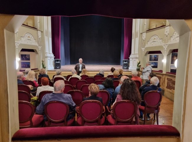 8-TeatroLogge-650x482