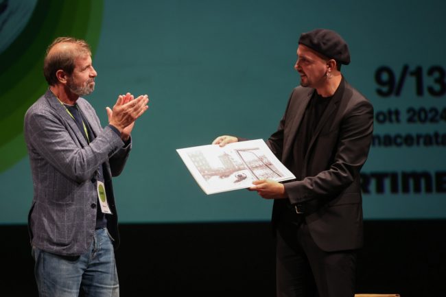 Filippo-Galli-premia-Gianluca-Grandinetti-1-650x433