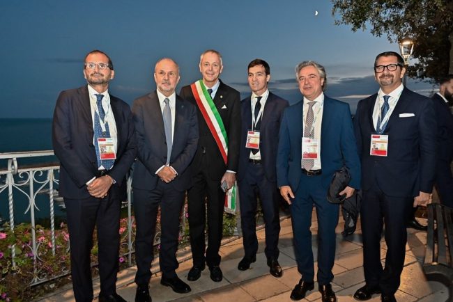G7-2-650x434