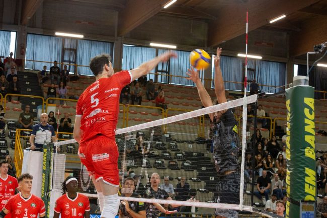 banca-macerata-fisiomed-abba-pineto-7-650x433