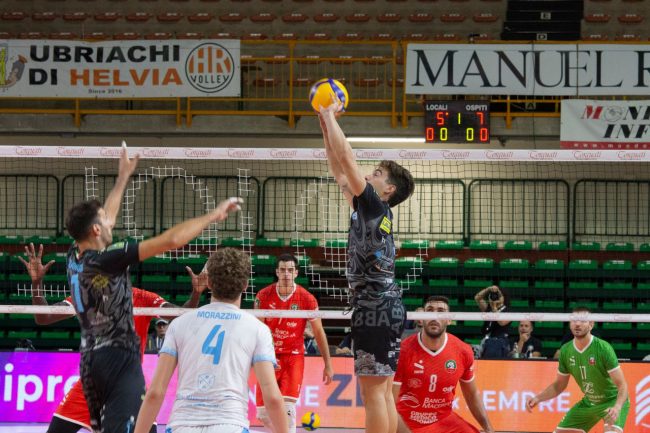 banca-macerata-fisiomed-abba-pineto-8-650x433