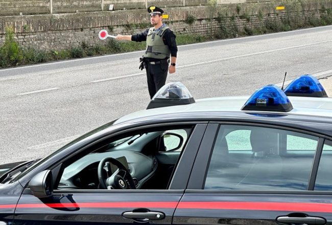 carabinieri-controlli-archivio-arkiv-e1728998641702-650x441