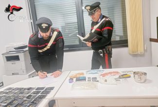 carabinieri-droga-tolentino-1-325x221